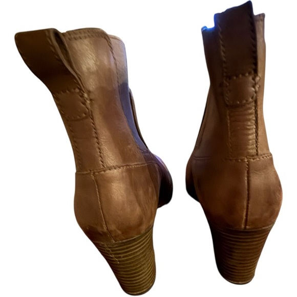 🌹𝗖𝗟𝗔𝗥𝗞'𝗦 𝗩𝗘𝗥𝗦𝗢𝗡𝗔 𝗘𝗔𝗦𝗘 𝗔𝗡𝗞𝗟𝗘 𝗕𝗢𝗢𝗧 - Picture 7 of 9